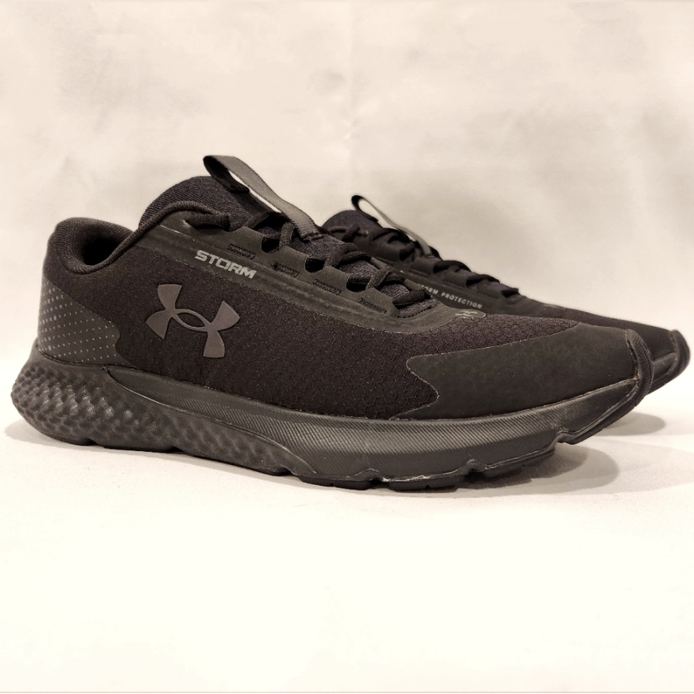 Under Armour Charged Rogue 3 Storm Men's size 8.5m water-resistant in Black